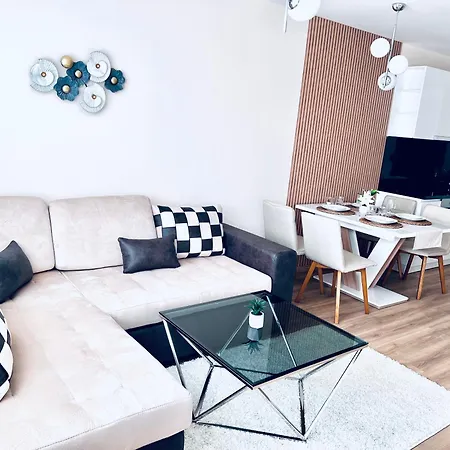 Luxury Center With Free Parking Апартамент