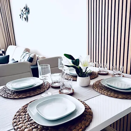 Апартамент Luxury Center With Free Parking Пловдив